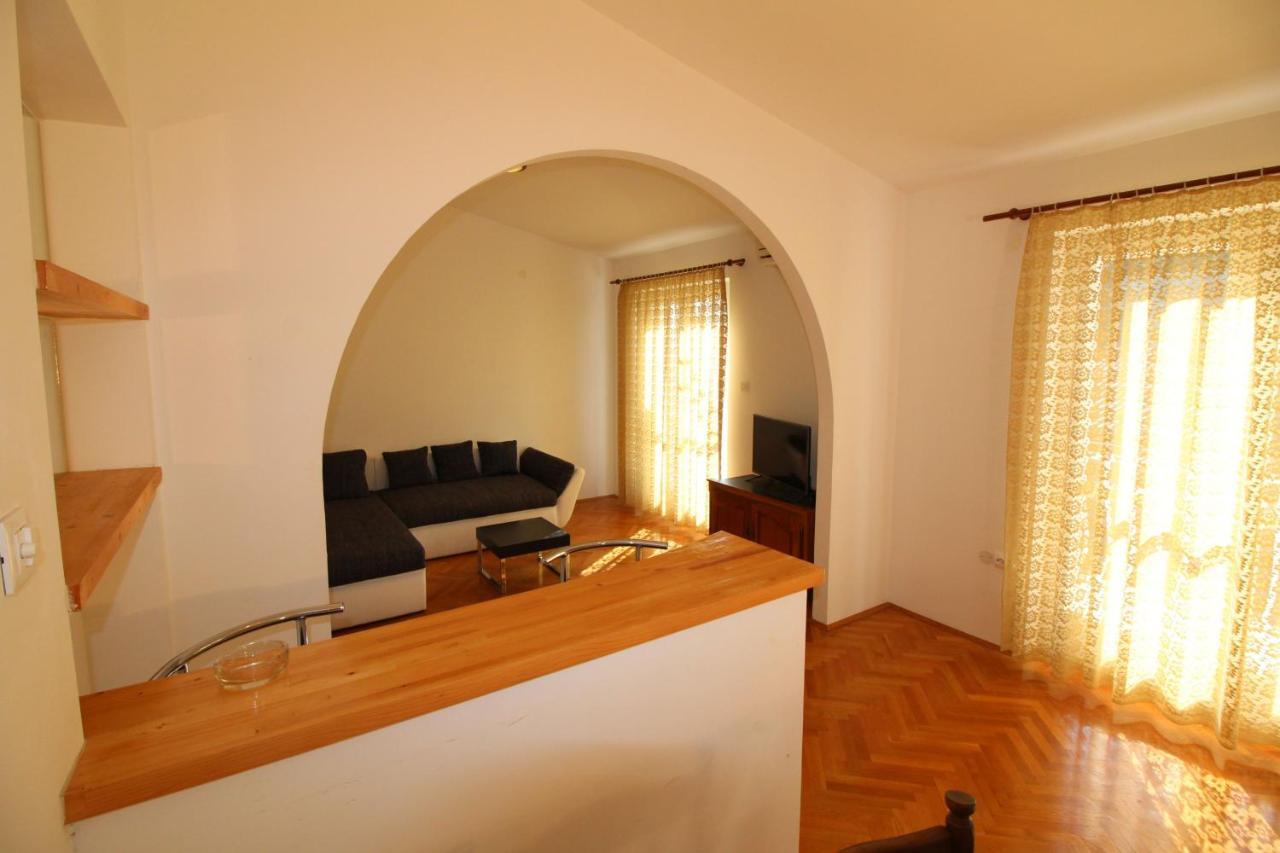 Апартаменты Makarska Centre & Free Private Parking Экстерьер фото