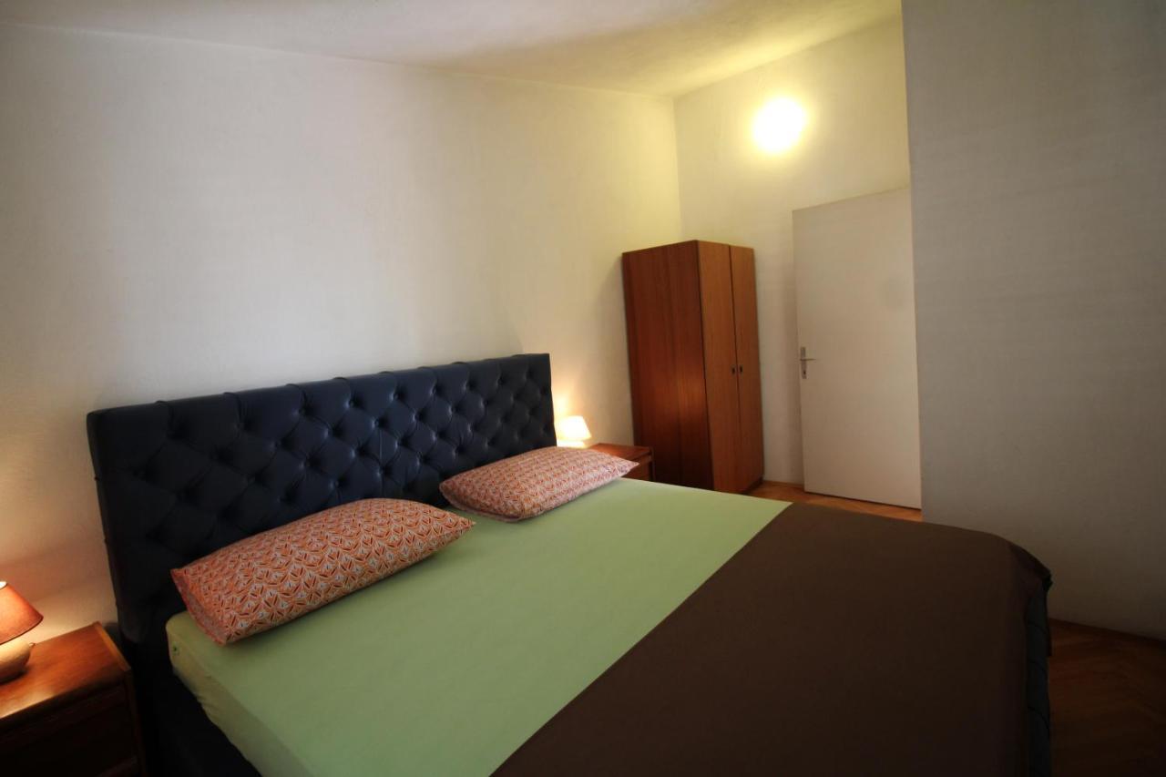 Апартаменты Makarska Centre & Free Private Parking Экстерьер фото